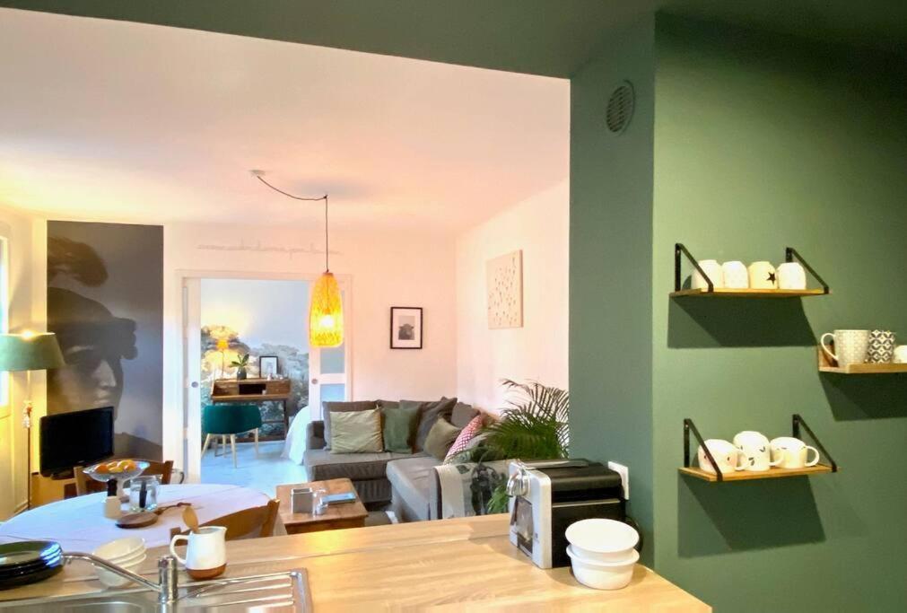 Appartement Chaleureux Entre Zola Et Proce. Нант Екстериор снимка